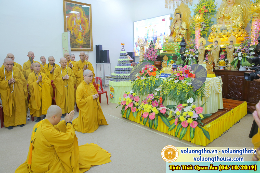 hinh-anh-cong-tu-chu-nhat-ngay-06-10-2019-chua-quan-the-am-duc-trong-lam-dong-42.jpg
