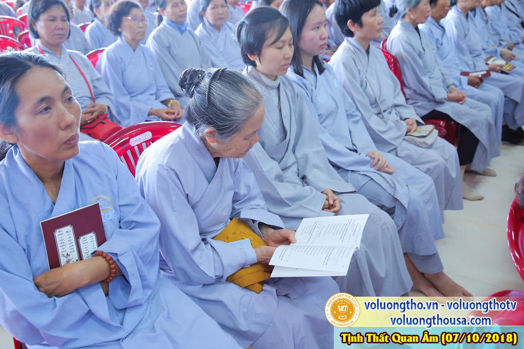 hinh-anh-cong-tu-chu-nhat-ngay-07-10-2018-chua-quan-the-am-duc-trong-lam-dong-15.jpg