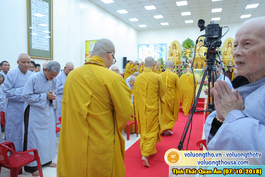 hinh-anh-cong-tu-chu-nhat-ngay-07-10-2018-chua-quan-the-am-duc-trong-lam-dong-3.jpg