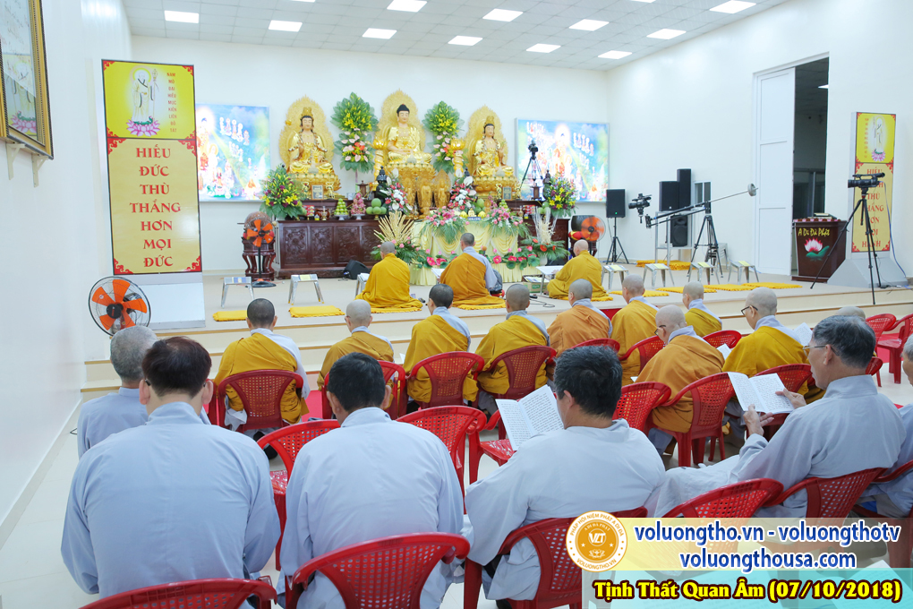 hinh-anh-cong-tu-chu-nhat-ngay-07-10-2018-chua-quan-the-am-duc-trong-lam-dong-30.jpg
