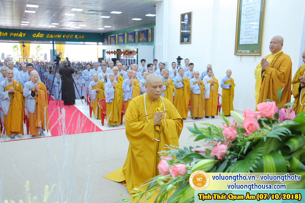 hinh-anh-cong-tu-chu-nhat-ngay-07-10-2018-chua-quan-the-am-duc-trong-lam-dong-4.jpg