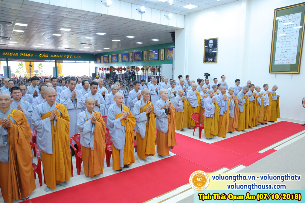 hinh-anh-cong-tu-chu-nhat-ngay-07-10-2018-chua-quan-the-am-duc-trong-lam-dong-6.jpg