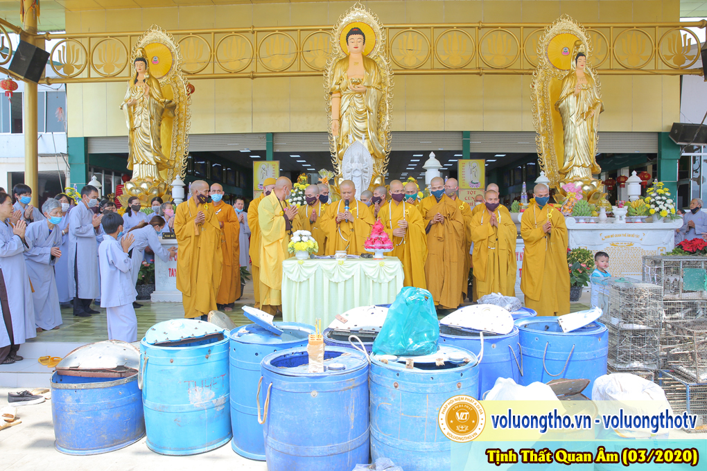 hinh-anh-cong-tu-chu-nhat-ngay-08-03-2020-chua-quan-the-am-duc-trong-lam-dong-24.jpg