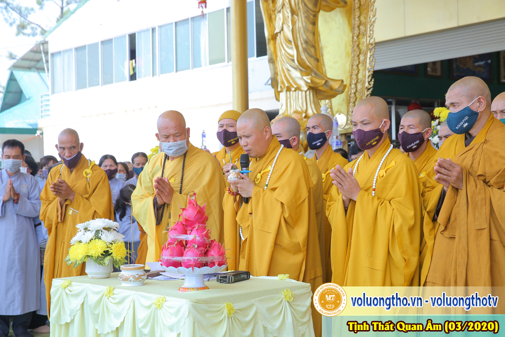 hinh-anh-cong-tu-chu-nhat-ngay-08-03-2020-chua-quan-the-am-duc-trong-lam-dong-26.jpg
