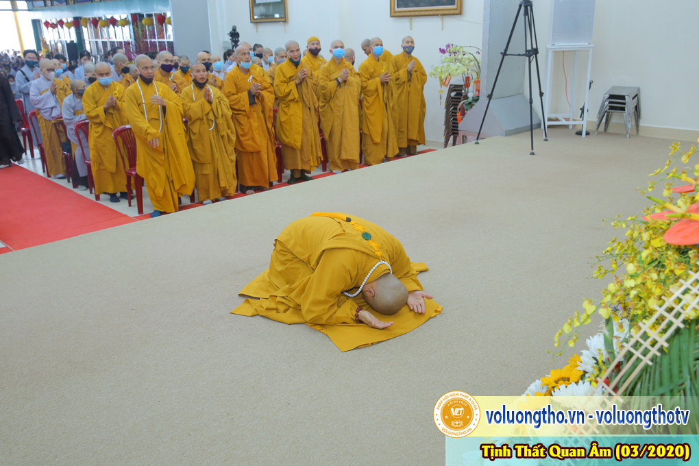 hinh-anh-cong-tu-chu-nhat-ngay-08-03-2020-chua-quan-the-am-duc-trong-lam-dong-4.jpg