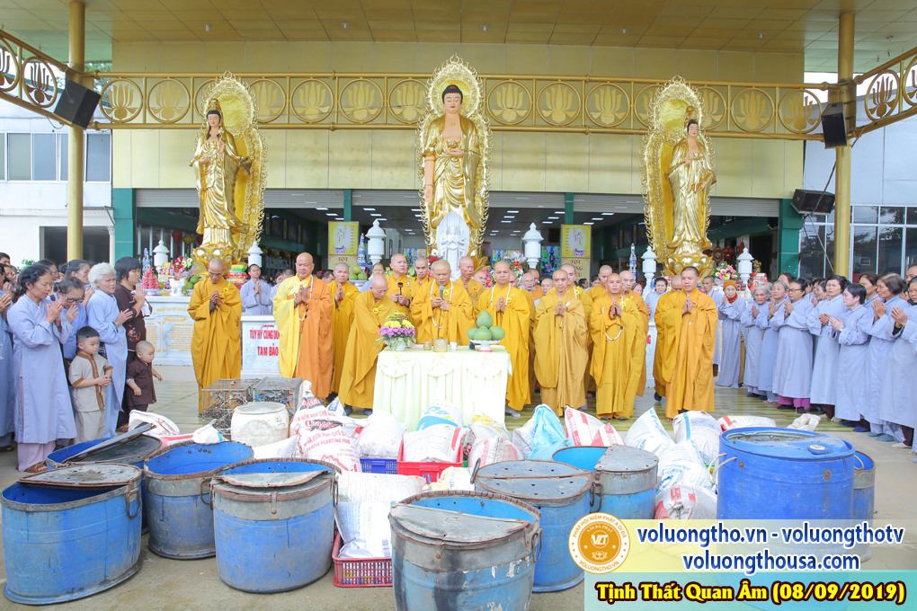 hinh-anh-cong-tu-chu-nhat-ngay-08-09-2019-chua-quan-the-am-duc-trong-lam-dong-27.jpg