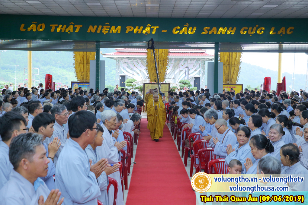 hinh-anh-cong-tu-chu-nhat-ngay-09-06-2019-chua-quan-the-am-duc-trong-lam-dong-1.jpg