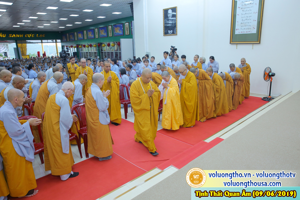 hinh-anh-cong-tu-chu-nhat-ngay-09-06-2019-chua-quan-the-am-duc-trong-lam-dong-23.jpg
