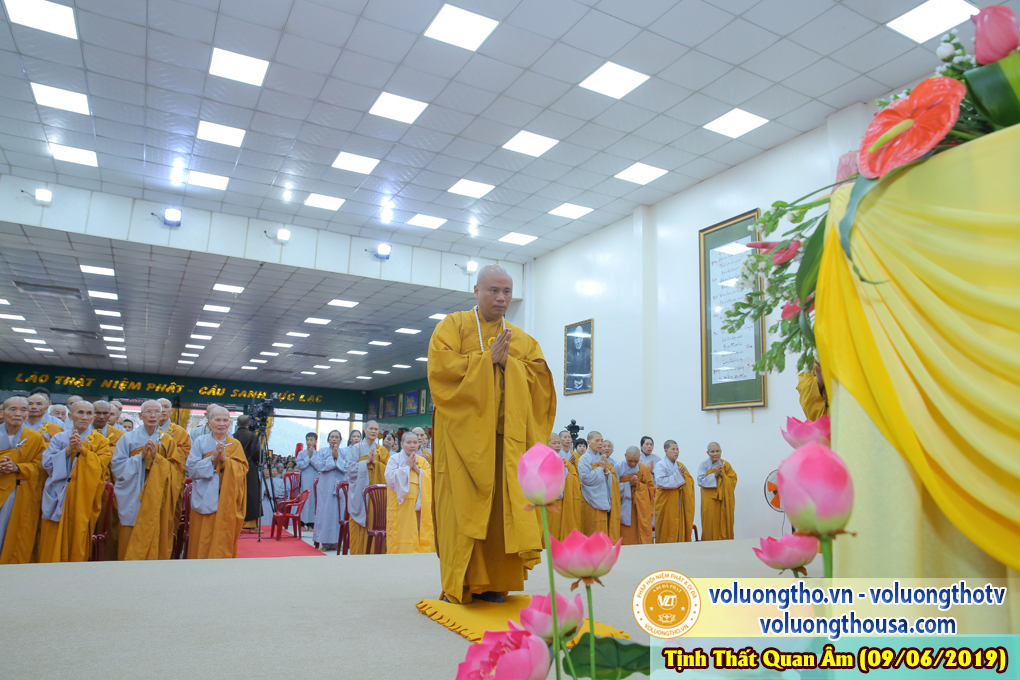 hinh-anh-cong-tu-chu-nhat-ngay-09-06-2019-chua-quan-the-am-duc-trong-lam-dong-24.jpg