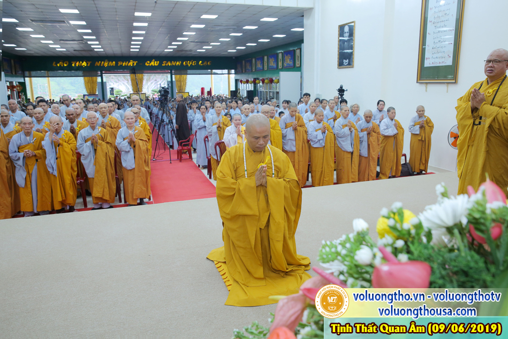 hinh-anh-cong-tu-chu-nhat-ngay-09-06-2019-chua-quan-the-am-duc-trong-lam-dong-26.jpg