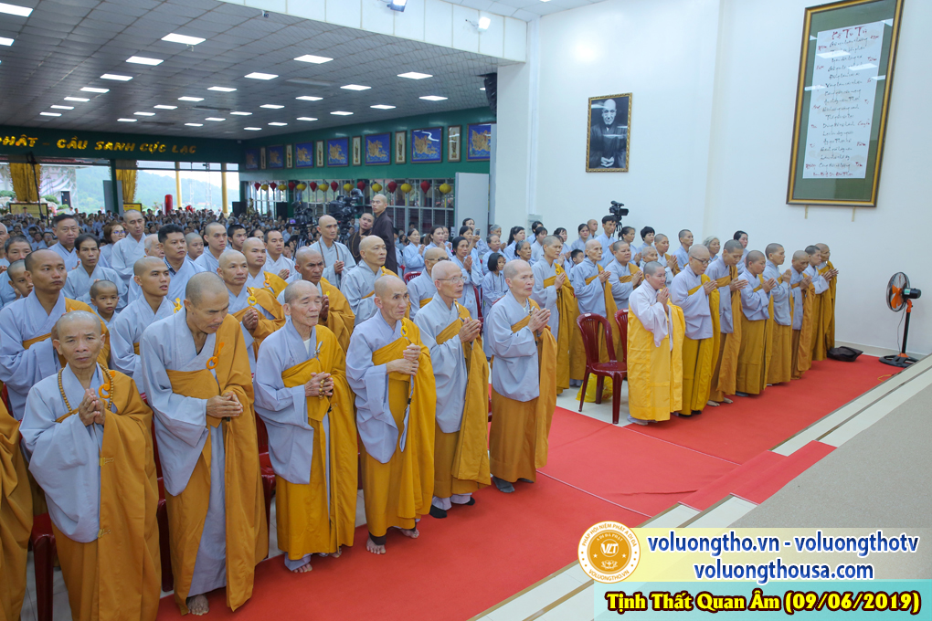 hinh-anh-cong-tu-chu-nhat-ngay-09-06-2019-chua-quan-the-am-duc-trong-lam-dong-28.jpg