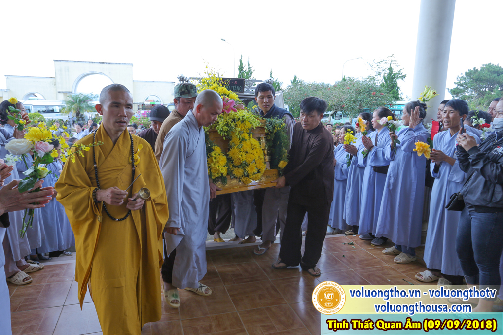 hinh-anh-cong-tu-chu-nhat-ngay-09-09-2018-chua-quan-the-am-duc-trong-lam-dong-103.jpg