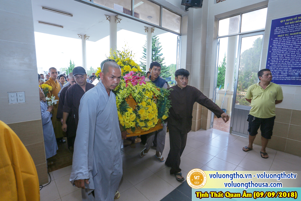 hinh-anh-cong-tu-chu-nhat-ngay-09-09-2018-chua-quan-the-am-duc-trong-lam-dong-104.jpg