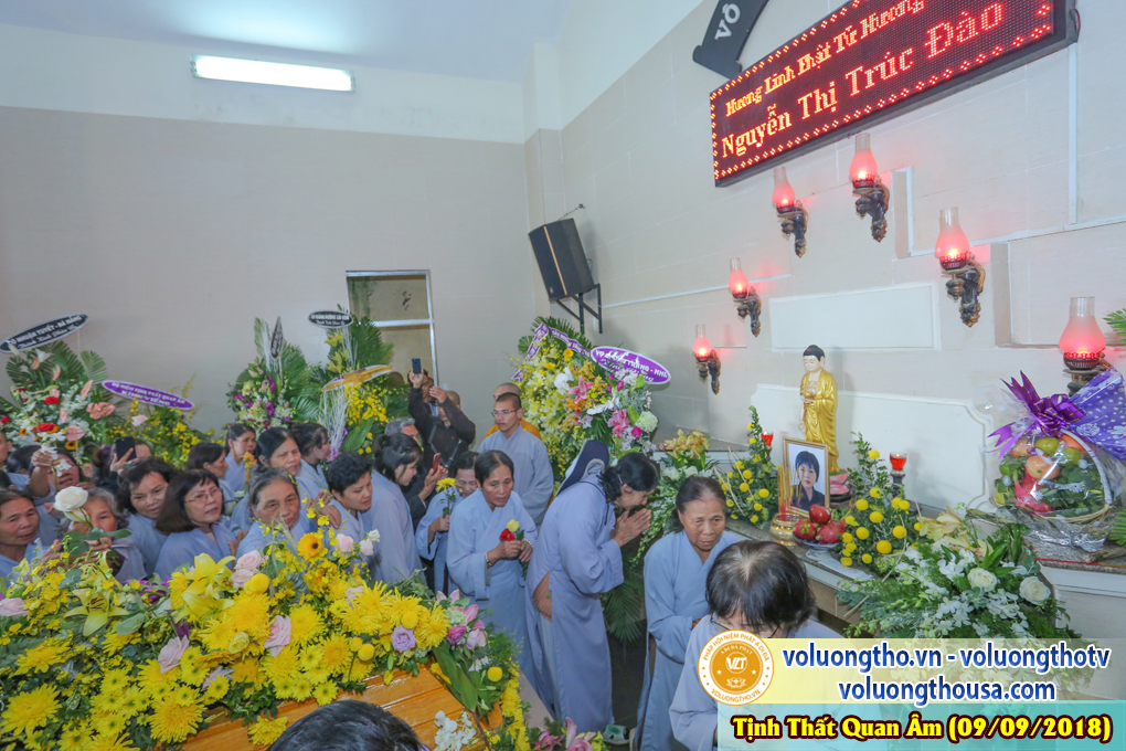 hinh-anh-cong-tu-chu-nhat-ngay-09-09-2018-chua-quan-the-am-duc-trong-lam-dong-16.jpg