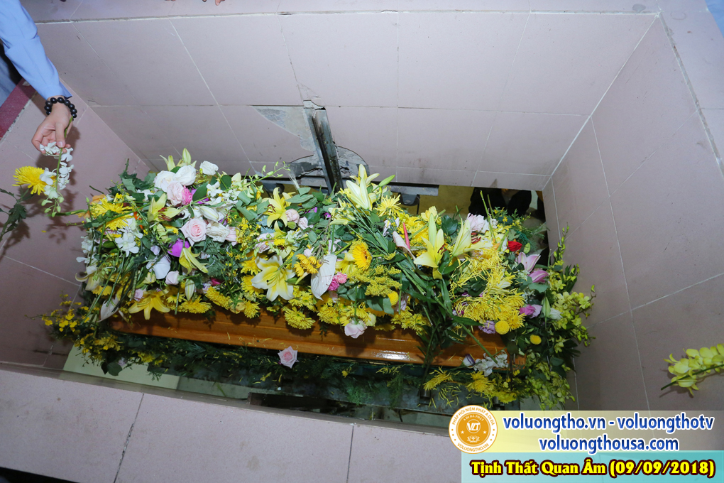 hinh-anh-cong-tu-chu-nhat-ngay-09-09-2018-chua-quan-the-am-duc-trong-lam-dong-18.jpg
