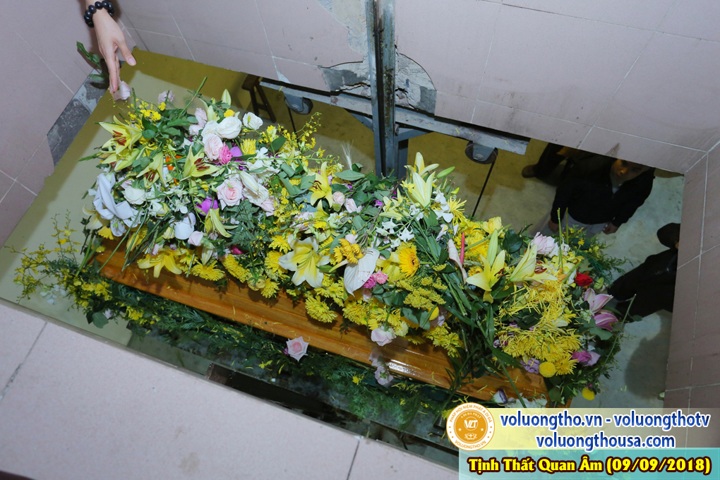 hinh-anh-cong-tu-chu-nhat-ngay-09-09-2018-chua-quan-the-am-duc-trong-lam-dong-19.jpg