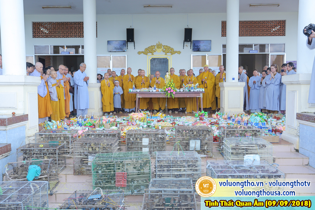 hinh-anh-cong-tu-chu-nhat-ngay-09-09-2018-chua-quan-the-am-duc-trong-lam-dong-23.jpg