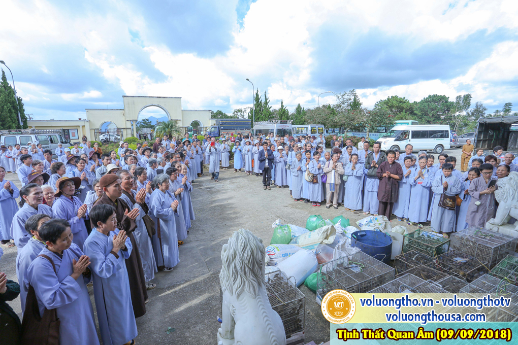 hinh-anh-cong-tu-chu-nhat-ngay-09-09-2018-chua-quan-the-am-duc-trong-lam-dong-26.jpg