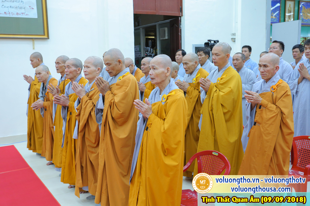 hinh-anh-cong-tu-chu-nhat-ngay-09-09-2018-chua-quan-the-am-duc-trong-lam-dong-29.jpg