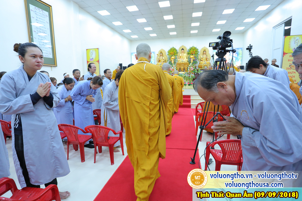 hinh-anh-cong-tu-chu-nhat-ngay-09-09-2018-chua-quan-the-am-duc-trong-lam-dong-58.jpg