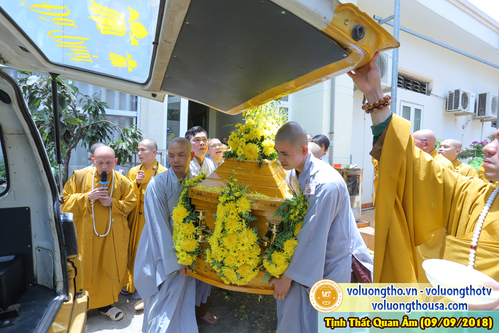 hinh-anh-cong-tu-chu-nhat-ngay-09-09-2018-chua-quan-the-am-duc-trong-lam-dong-74.jpg