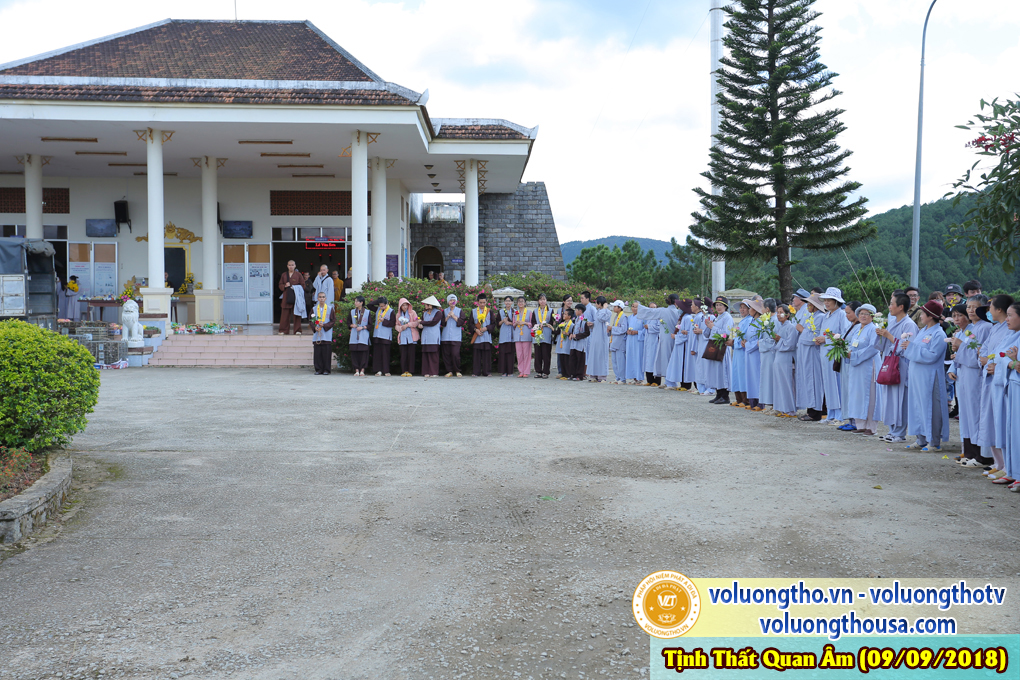 hinh-anh-cong-tu-chu-nhat-ngay-09-09-2018-chua-quan-the-am-duc-trong-lam-dong-93.jpg
