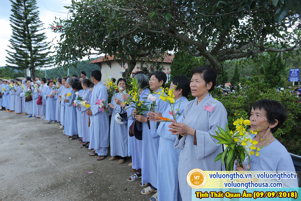 hinh-anh-cong-tu-chu-nhat-ngay-09-09-2018-chua-quan-the-am-duc-trong-lam-dong-94.jpg