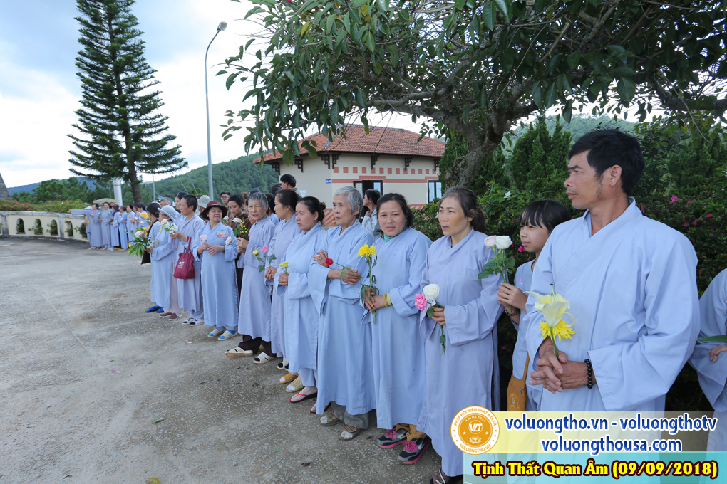 hinh-anh-cong-tu-chu-nhat-ngay-09-09-2018-chua-quan-the-am-duc-trong-lam-dong-95.jpg