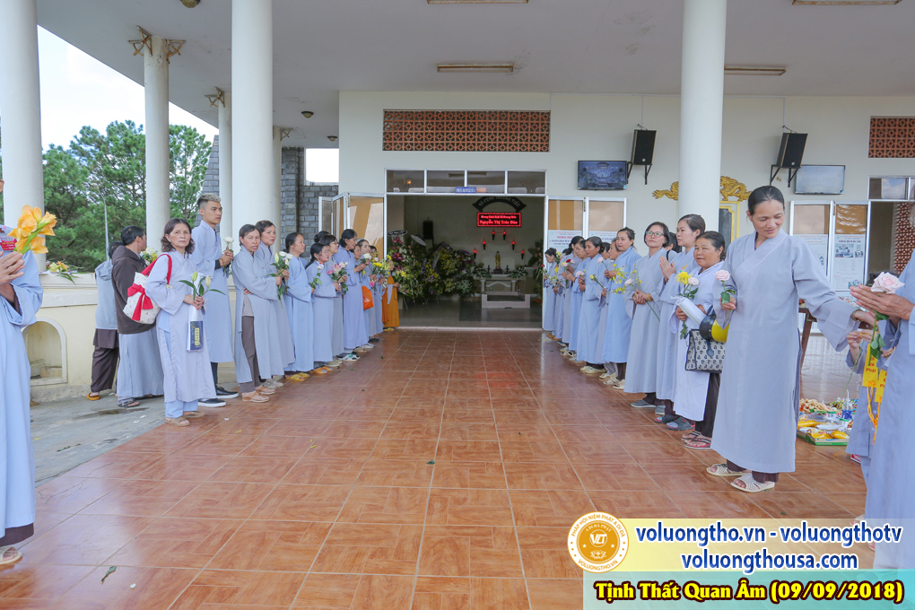 hinh-anh-cong-tu-chu-nhat-ngay-09-09-2018-chua-quan-the-am-duc-trong-lam-dong-97.jpg