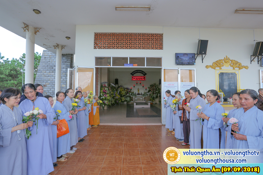 hinh-anh-cong-tu-chu-nhat-ngay-09-09-2018-chua-quan-the-am-duc-trong-lam-dong-98.jpg