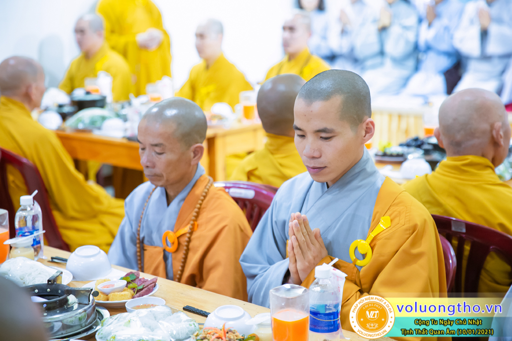hinh-anh-cong-tu-chu-nhat-ngay-10-01-2021-chua-quan-the-am-duc-trong-lam-dong-27.jpg