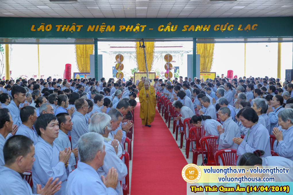 hinh-anh-cong-tu-chu-nhat-ngay-14-04-2019-chua-quan-the-am-duc-trong-lam-dong-1.jpg