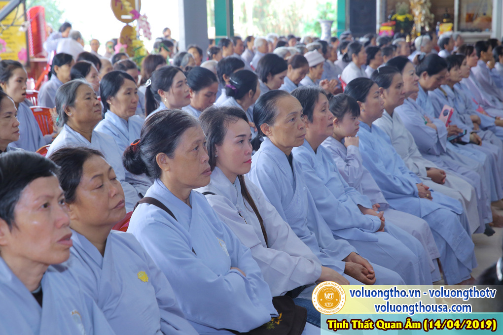 hinh-anh-cong-tu-chu-nhat-ngay-14-04-2019-chua-quan-the-am-duc-trong-lam-dong-10.jpg
