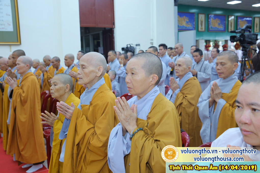 hinh-anh-cong-tu-chu-nhat-ngay-14-04-2019-chua-quan-the-am-duc-trong-lam-dong-2.jpg