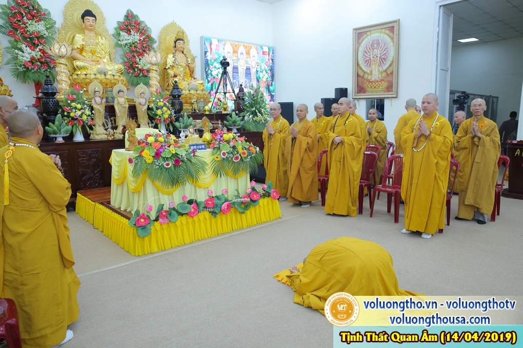 hinh-anh-cong-tu-chu-nhat-ngay-14-04-2019-chua-quan-the-am-duc-trong-lam-dong-21.jpg