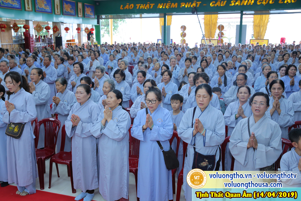 hinh-anh-cong-tu-chu-nhat-ngay-14-04-2019-chua-quan-the-am-duc-trong-lam-dong-3.jpg