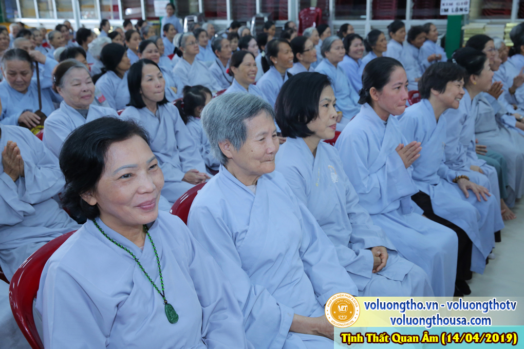 hinh-anh-cong-tu-chu-nhat-ngay-14-04-2019-chua-quan-the-am-duc-trong-lam-dong-6.jpg