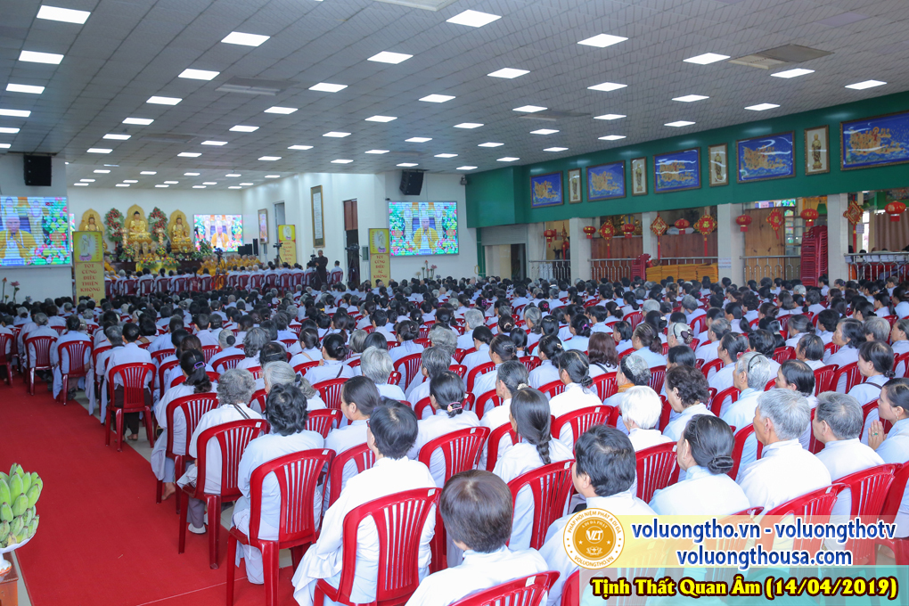 hinh-anh-cong-tu-chu-nhat-ngay-14-04-2019-chua-quan-the-am-duc-trong-lam-dong-9.jpg