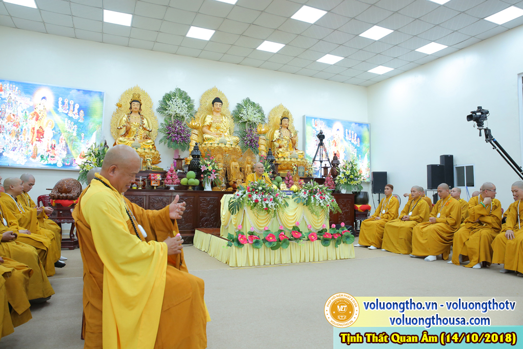 hinh-anh-cong-tu-chu-nhat-ngay-14-10-2018-chua-quan-the-am-duc-trong-lam-dong-10.jpg
