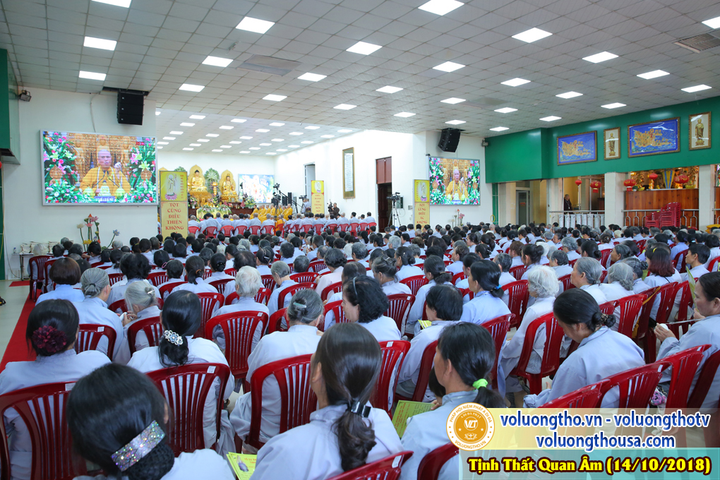 hinh-anh-cong-tu-chu-nhat-ngay-14-10-2018-chua-quan-the-am-duc-trong-lam-dong-17.jpg