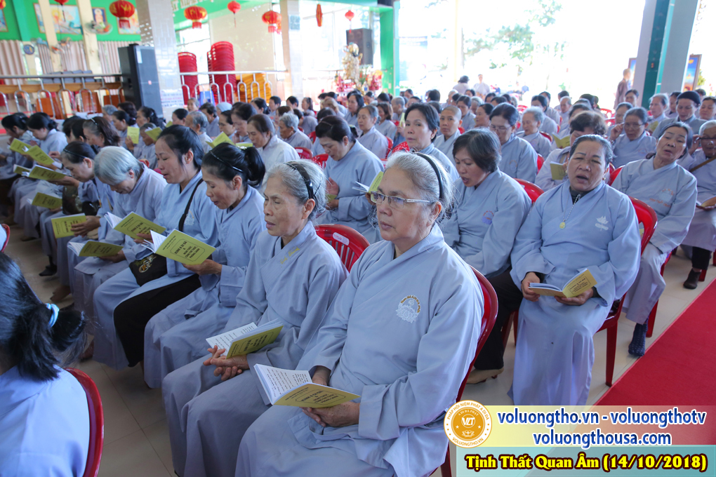 hinh-anh-cong-tu-chu-nhat-ngay-14-10-2018-chua-quan-the-am-duc-trong-lam-dong-23.jpg
