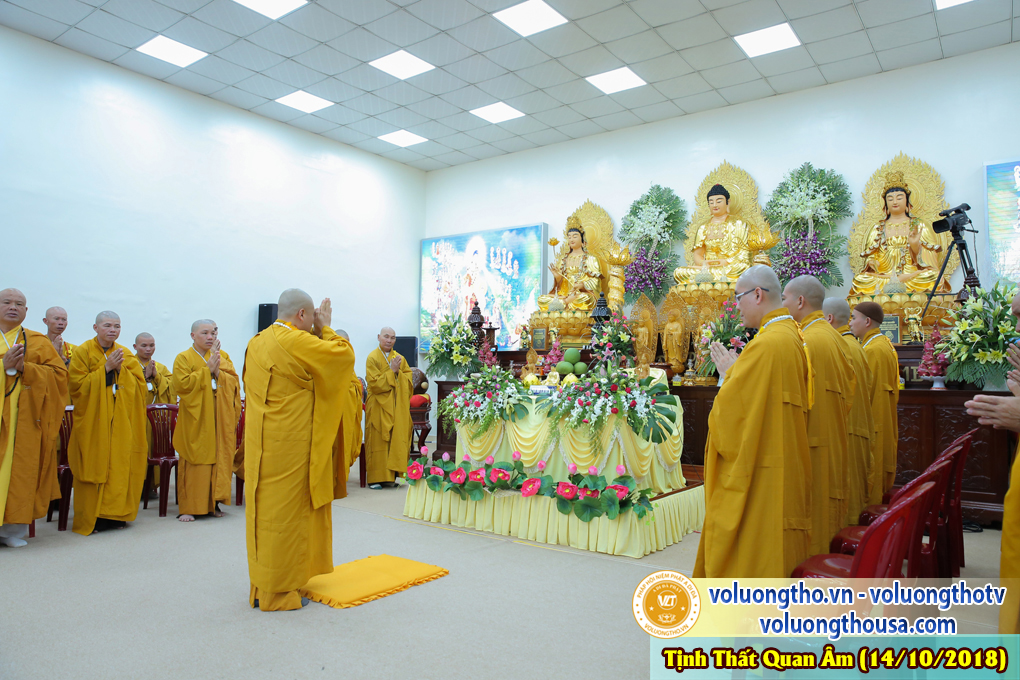 hinh-anh-cong-tu-chu-nhat-ngay-14-10-2018-chua-quan-the-am-duc-trong-lam-dong-4.jpg