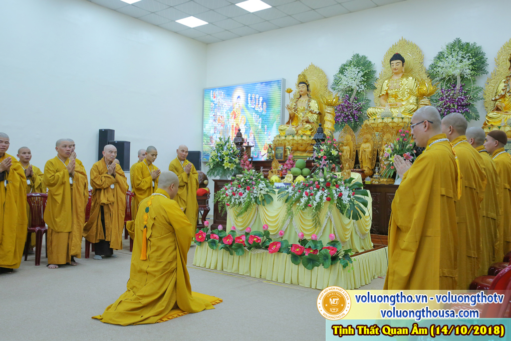 hinh-anh-cong-tu-chu-nhat-ngay-14-10-2018-chua-quan-the-am-duc-trong-lam-dong-5.jpg
