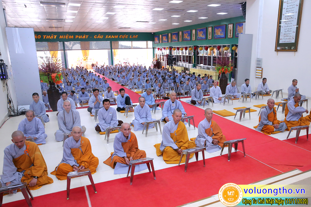hinh-anh-cong-tu-chu-nhat-ngay-15-11-2020-chua-quan-the-am-duc-trong-lam-dong-15.jpg