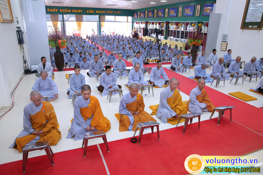 hinh-anh-cong-tu-chu-nhat-ngay-15-11-2020-chua-quan-the-am-duc-trong-lam-dong-4.jpg