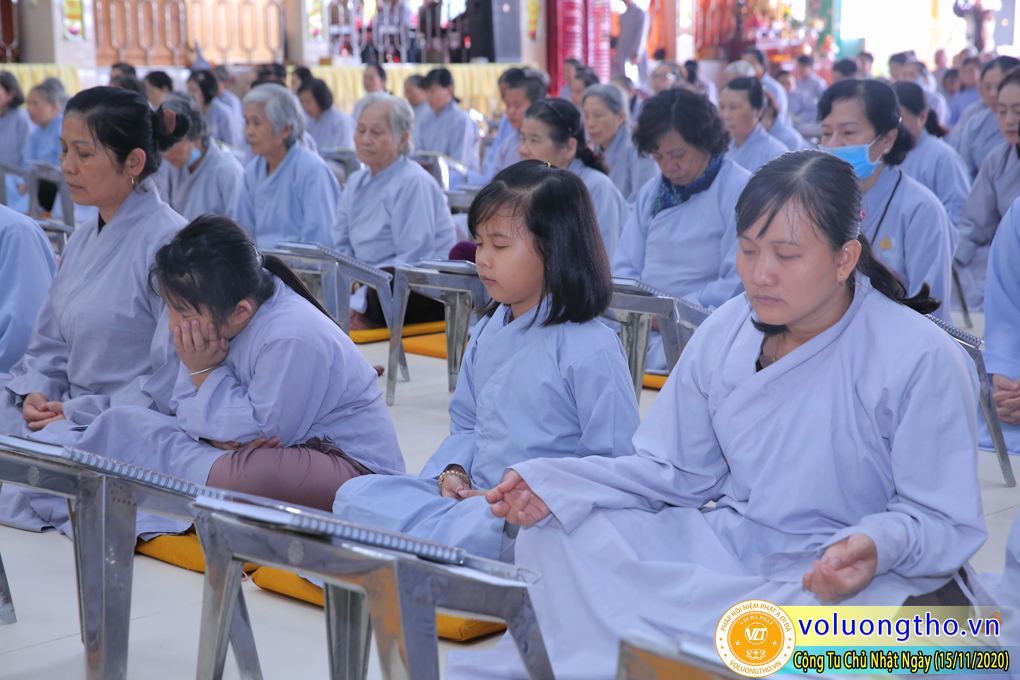hinh-anh-cong-tu-chu-nhat-ngay-15-11-2020-chua-quan-the-am-duc-trong-lam-dong-5.jpg