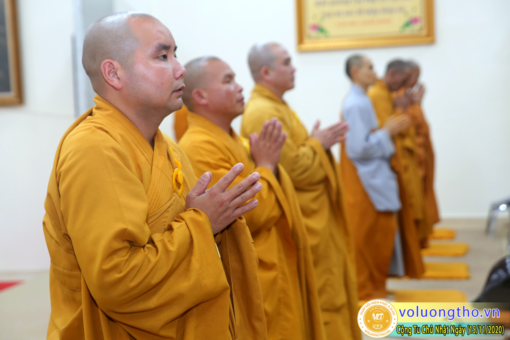 hinh-anh-cong-tu-chu-nhat-ngay-15-11-2020-chua-quan-the-am-duc-trong-lam-dong-9.jpg