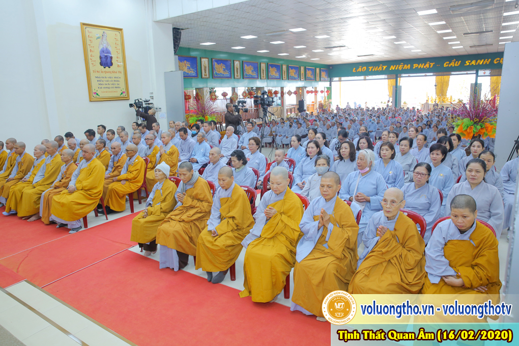 hinh-anh-cong-tu-chu-nhat-ngay-16-02-2020-chua-quan-the-am-duc-trong-lam-dong-15.jpg