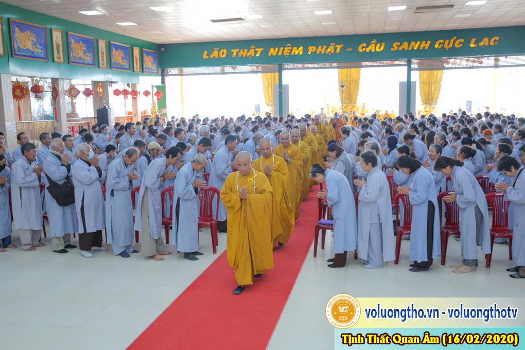 hinh-anh-cong-tu-chu-nhat-ngay-16-02-2020-chua-quan-the-am-duc-trong-lam-dong-2.jpg