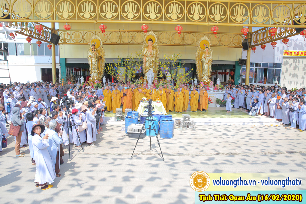 hinh-anh-cong-tu-chu-nhat-ngay-16-02-2020-chua-quan-the-am-duc-trong-lam-dong-29.jpg